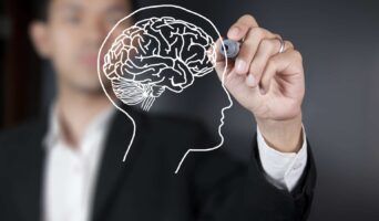 Повышаем эмоциональный интеллект: 8 полезных привычек